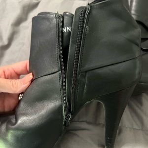 Gianni Bini. Booties. High Heels. Size 10